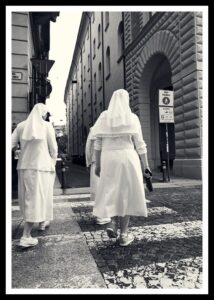 © Henrik Wessmann - "Sneaker Nun"