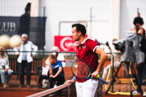 DM for hold, tennis udendørs 2024