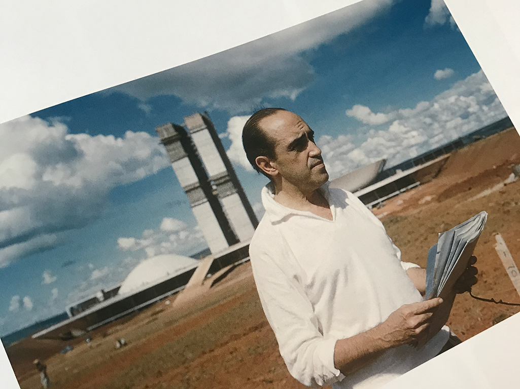 - fra boge "Brasilia" af René Burri udgivet af Scheidegger & Spiess